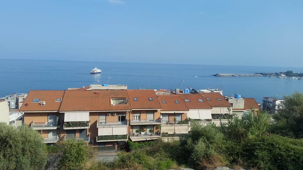 Baia Giardini Apartments Eksteriør billede
